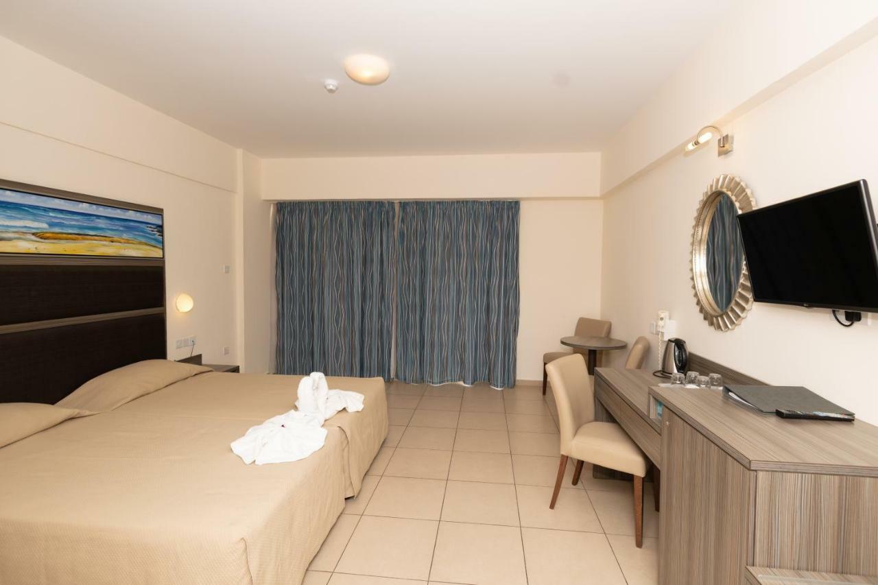 Tofinis 4* Ayia Napa